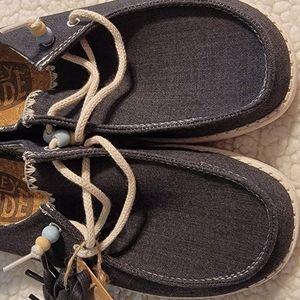 Hey Dude Weddy Fringe